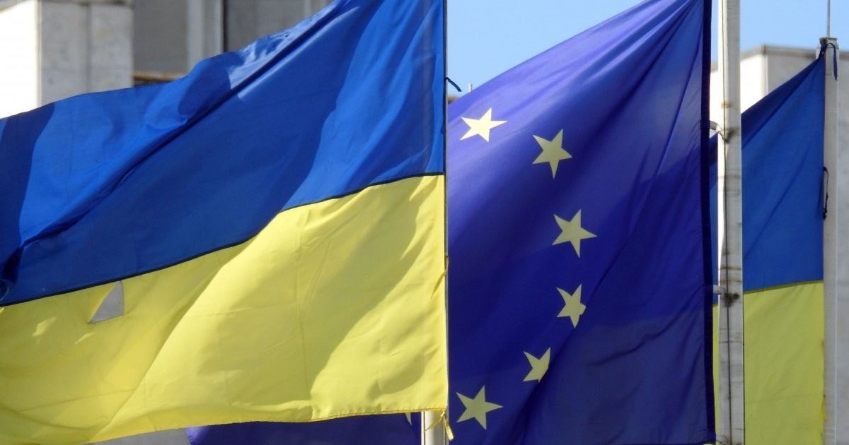 Порошенко хоче "заякорити" в Конституції європейську та євроатлантичну інтеграції України