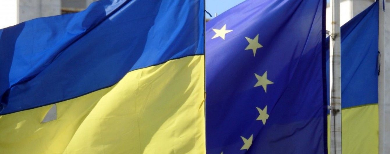 В Евросоюзе назвали упрощение гражданства РФ жителям Донбасса "посягательством на суверенитет Украины"