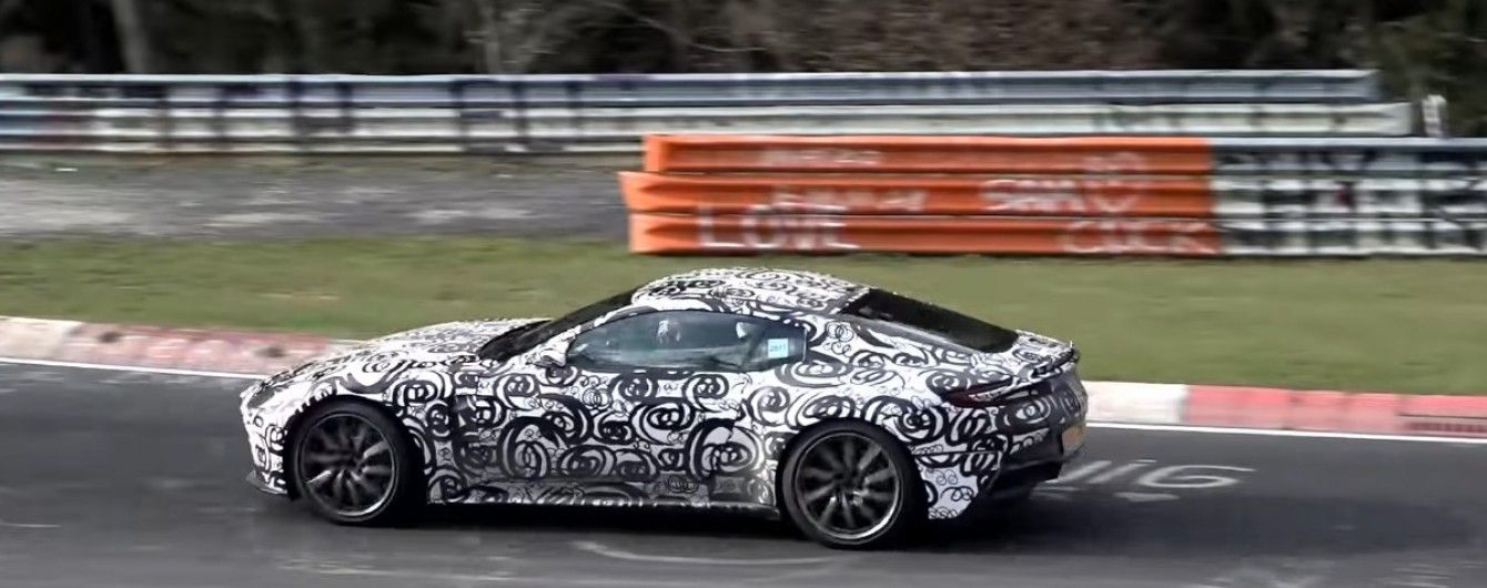 Aston Martin Vantage нового поколения выехал на Нюрбургринг