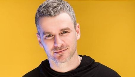 С Днем независимости: Мирзоян, Карпа, Козловский и другие звезды записали видеопоздравления для украинцев