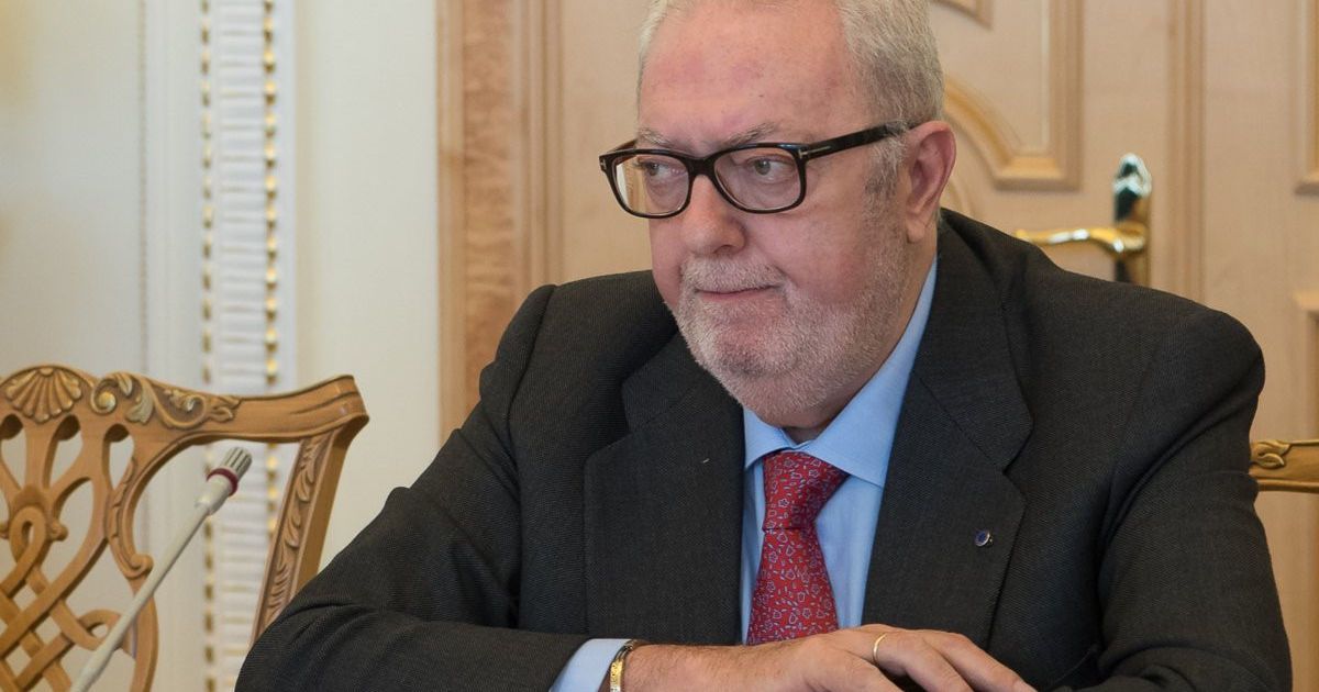 Президент ПАСЕ цепляется за кресло, пытаясь избежать отставки – Арьев