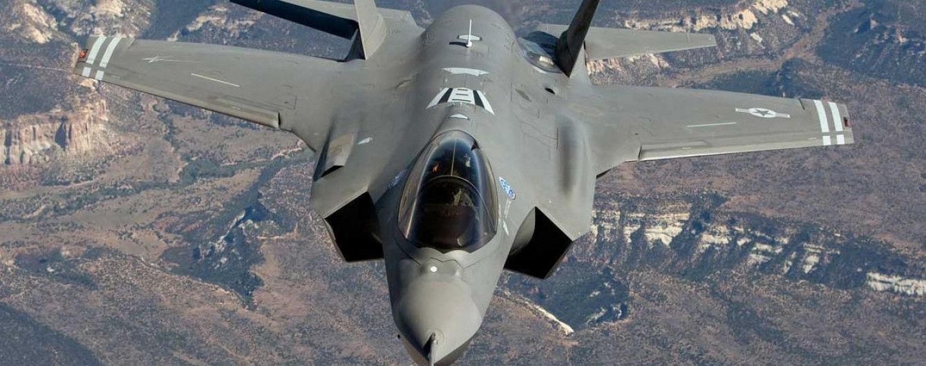 В Японии истребитель F-35 упал в море