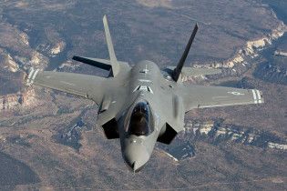 В Японії винищувач F-35 впав у море