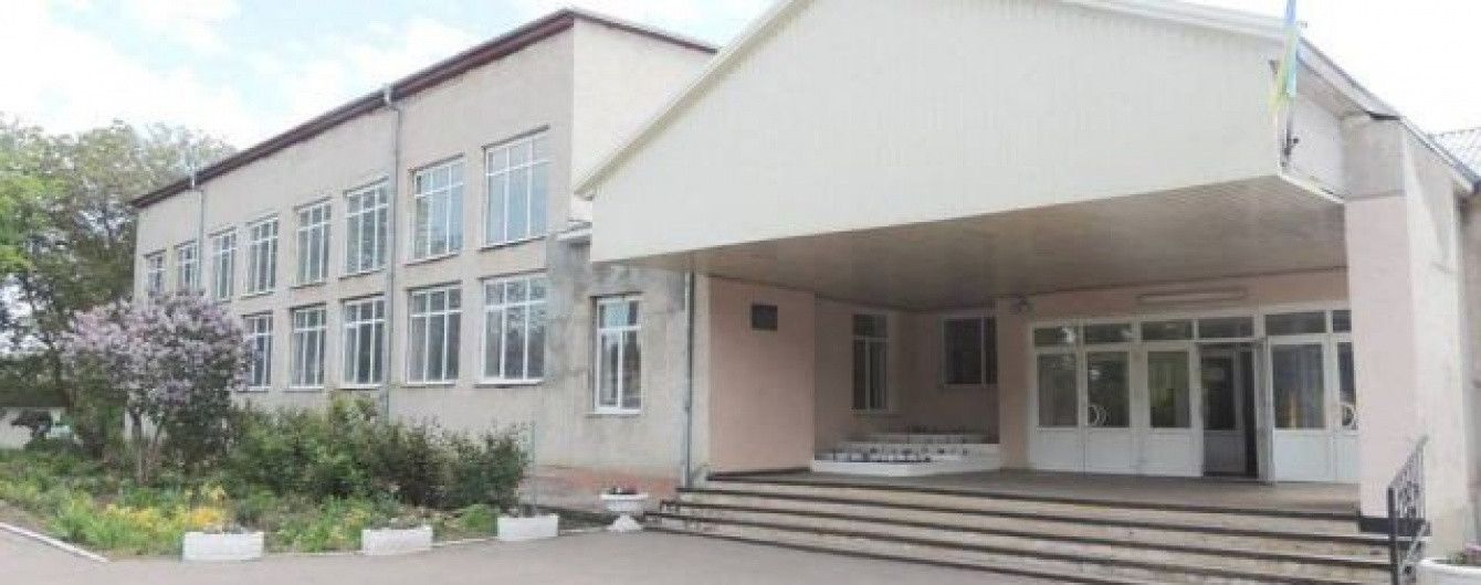 На Одещині вчитель фізкультури зламав руку п'ятикласнику