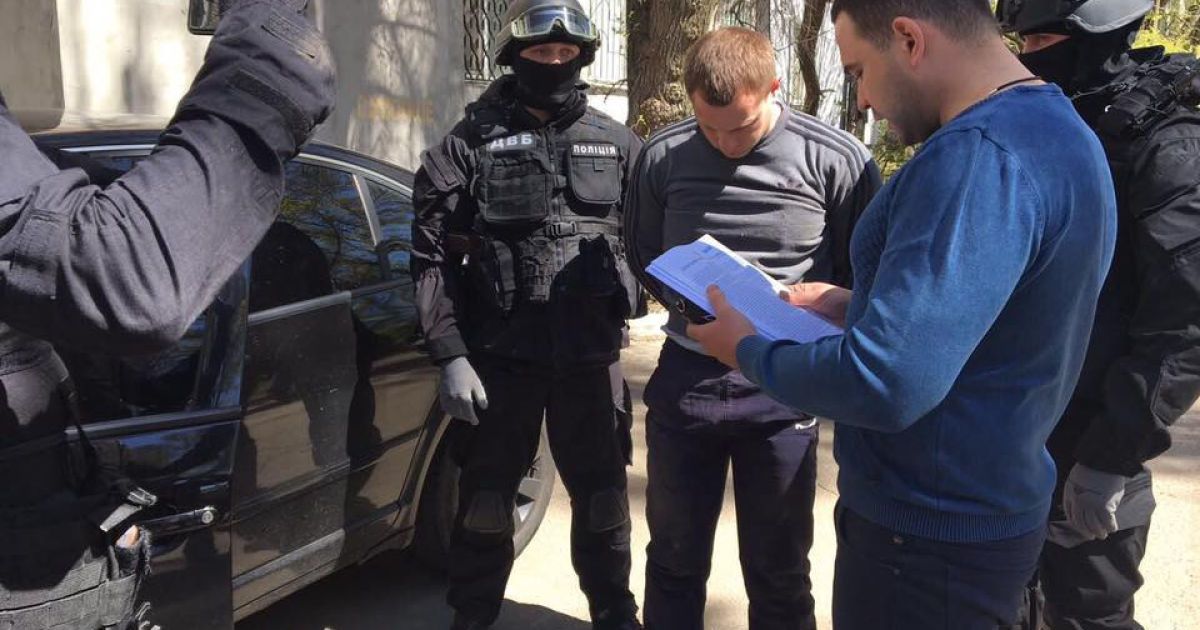 На Дніпропетровщині підозрюваний у рейдерстві намагався відкупитися від поліції