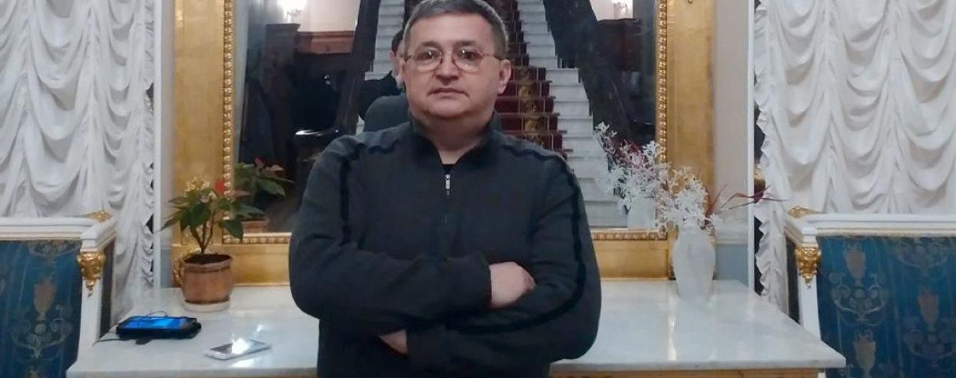 Експертом російських ток-шоу виявився турагент із РФ, якого звинувачують у шахрайстві