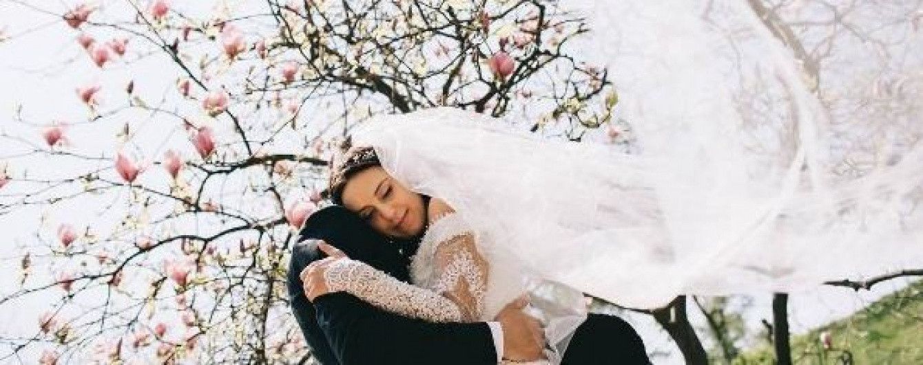 Джамала поділилася новими ніжними фото з весілля