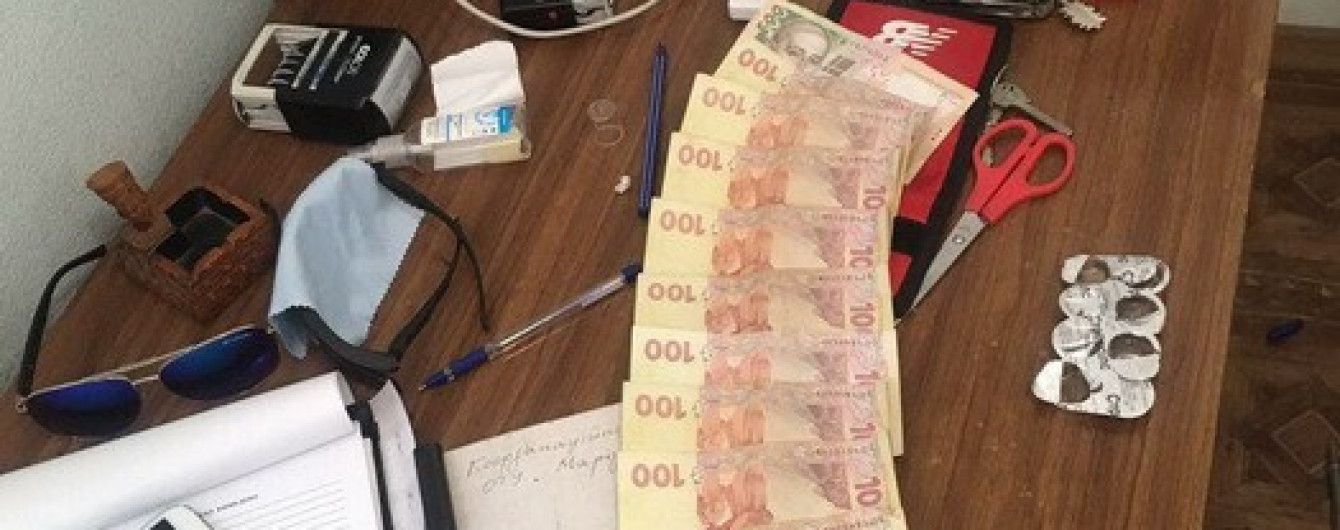 Українських офіцерів затримали у зоні АТО за співпрацю з бойовиками та хабарництво на перепустках