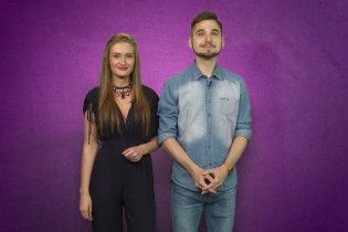 Кумедні новини тижня: арбітр сів на шпагат під час матчу, а іменита тенісистка отримала ногою в щелепу