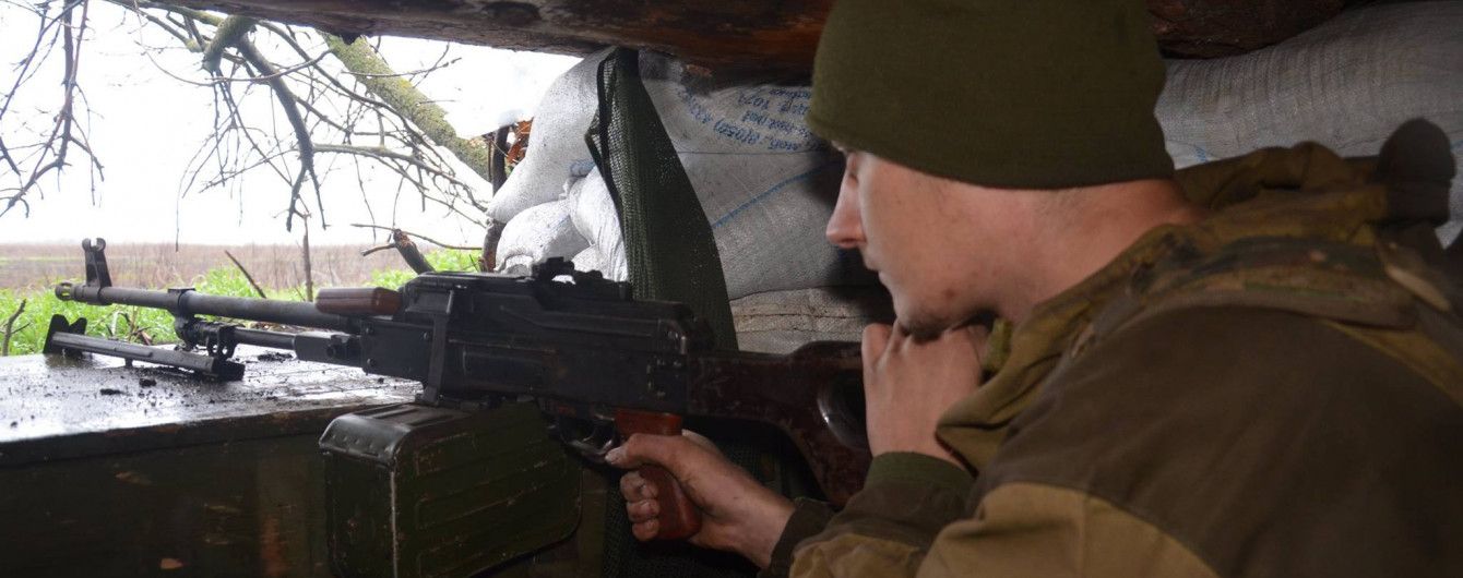 Боевики днем соблюдали перемирие, а ночью снова стреляли. Хроника АТО