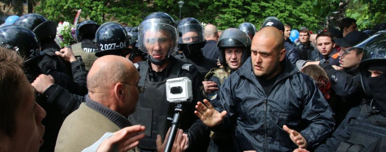 Один із затриманих у Дніпрі тітушок вийшов під заставу у 128 тисяч гривень