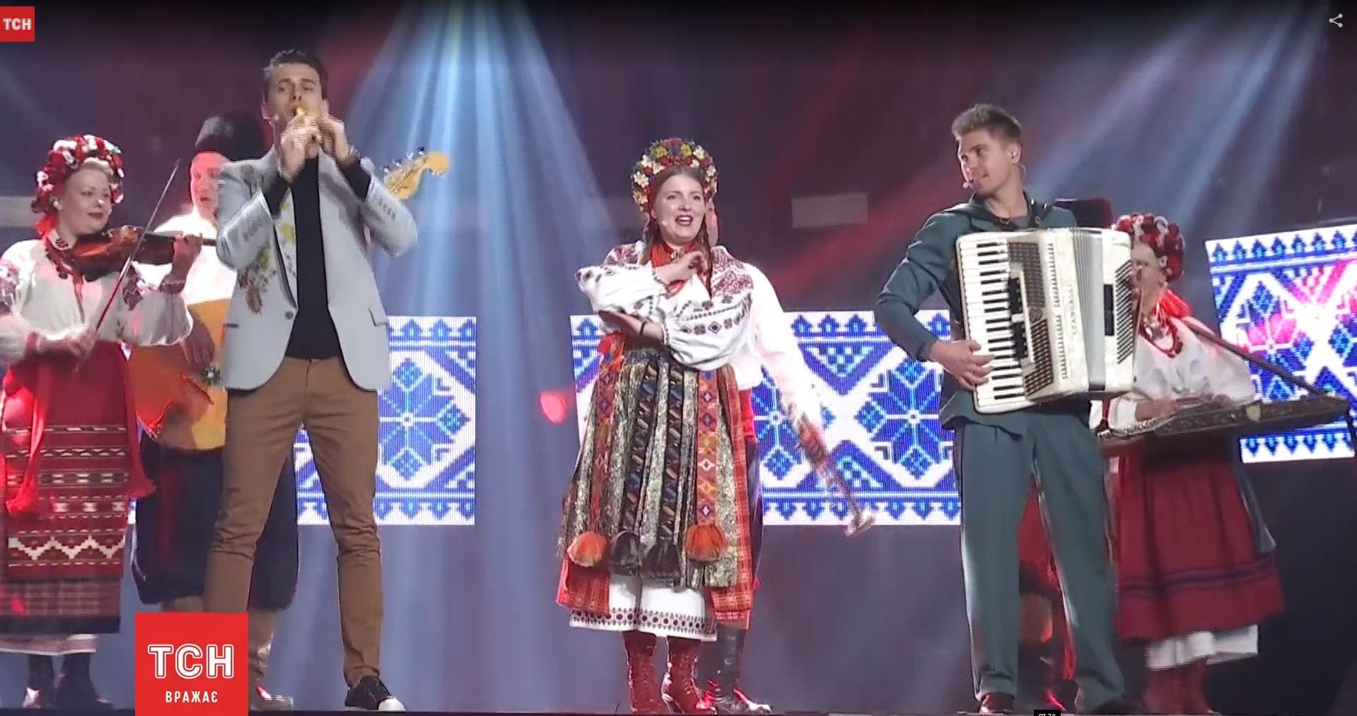 Ведучі "Євробачення-2017" на репетиції гопака_2
