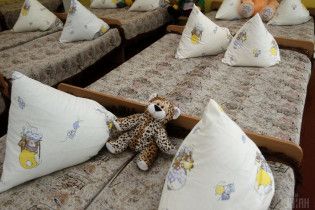 Крики, побиття та знущання. Які жахи зустрічаються в українських дитсадках