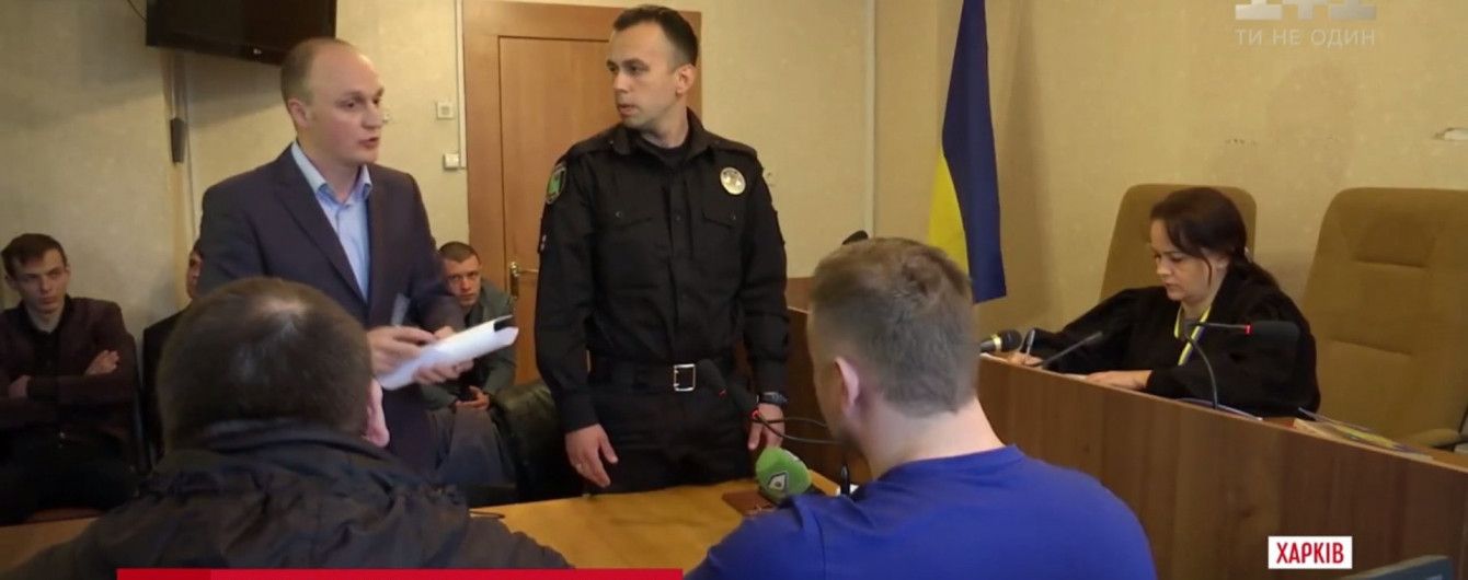 Патрульный в Харькове требует 107 тысяч гривен у активиста "Дорожного контроля" за оскорбление