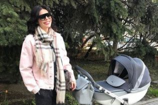 Стоцька розповіла як назвала доньку та показала фігуру після пологів