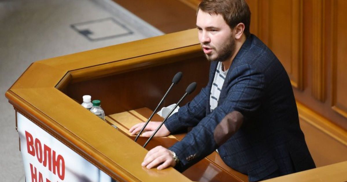Радикалы обвинили "лесную мафию" в нападении на нардепа Лозового