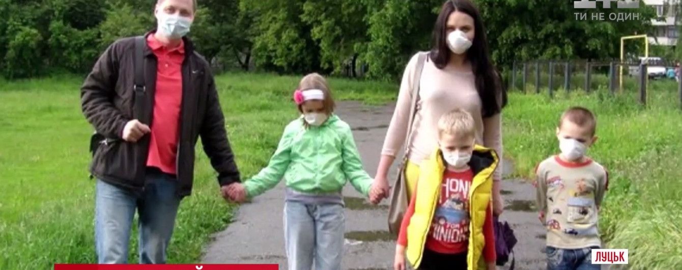 Херсонський сморід: обласні чиновники погрожують ліквідувати птахофабрику неподалік міста