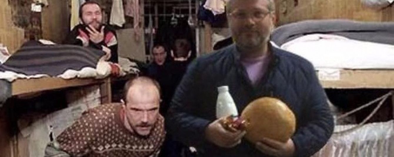 Сирок, хліб та кефір. Фото Вілкула спричинило кумедний флешмоб у соцмережах