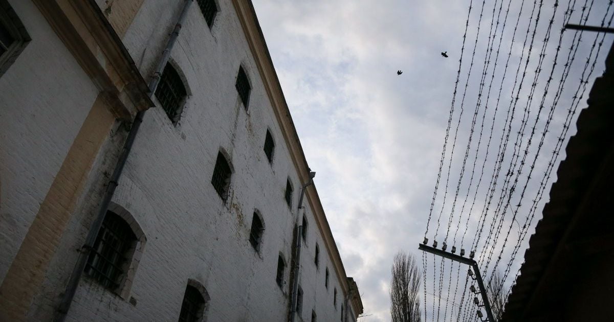 Подозреваемого в убийстве военного в ресторане Киева арестовали на два месяца