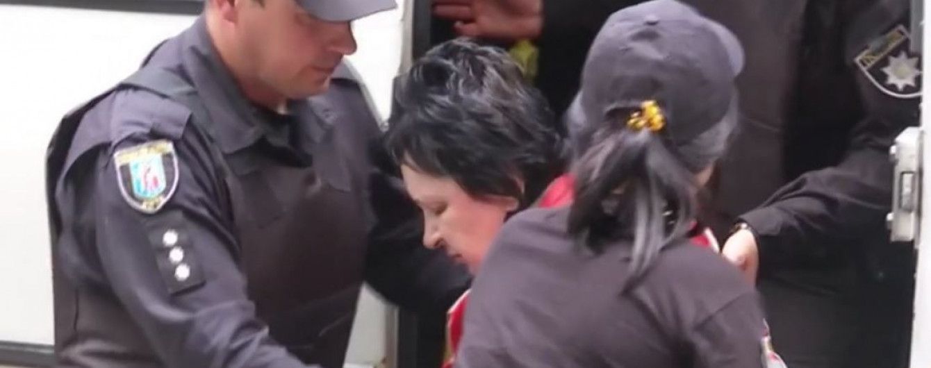 Одному из задержанных экс-налоговиков стало плохо в автозаке