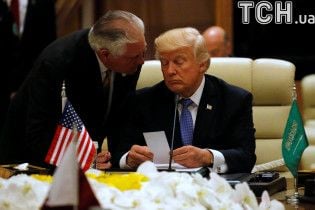 Трамп відповів Тіллерсону: "Він був "тупим як пень" і "ледачим як чорт"