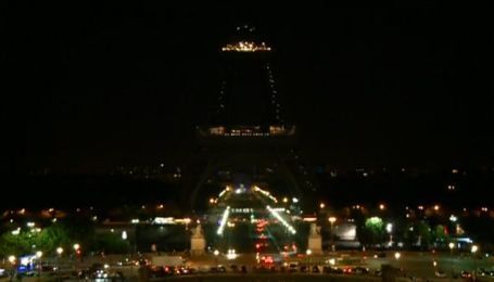 На Ейфелевій вежі загасять вогні на знак поваги до жертв терактів в Тегерані