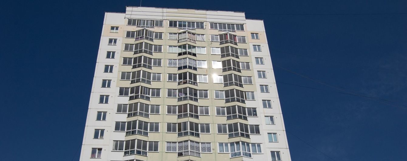 В Ивано-Франковске из окна на седьмом этаже выпал годовалый ребенок