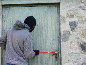 Цупив велосипеди, мотоцикли, авто: як 16-річний хлопець з Рівненської області став серійним викрадачем
