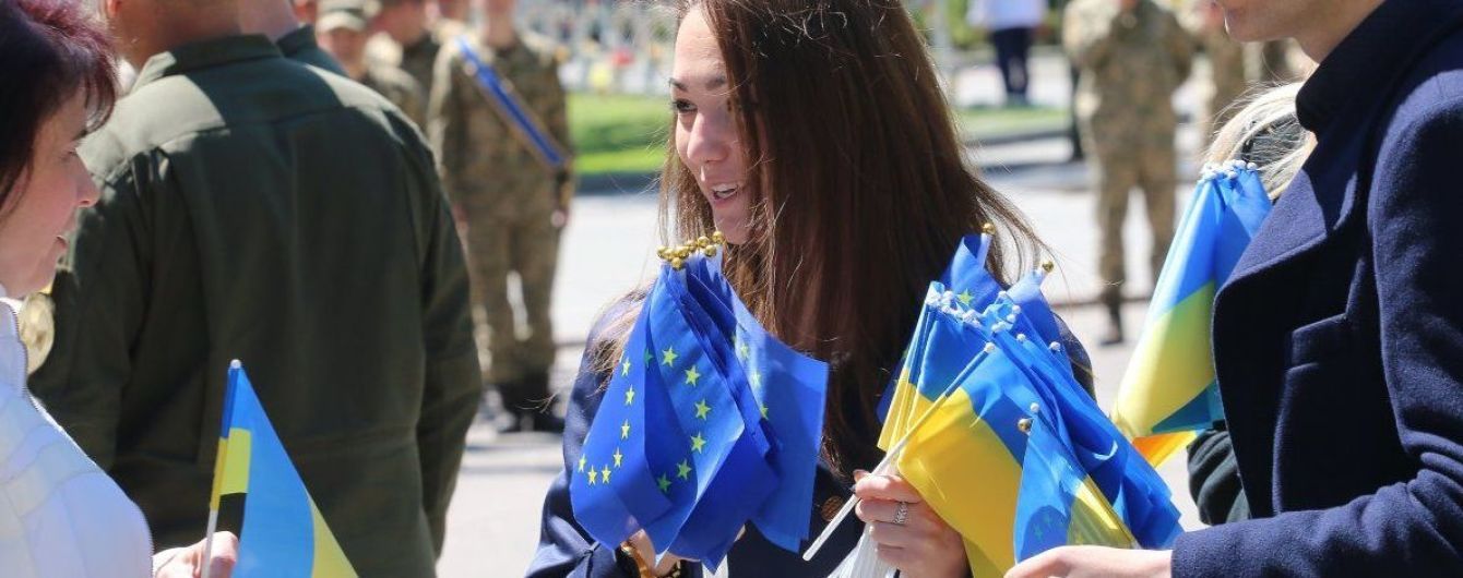 "Сказав прикордонникам, що їду пити каву": найцікавіші розповіді українців про перший досвід без віз у ЄС