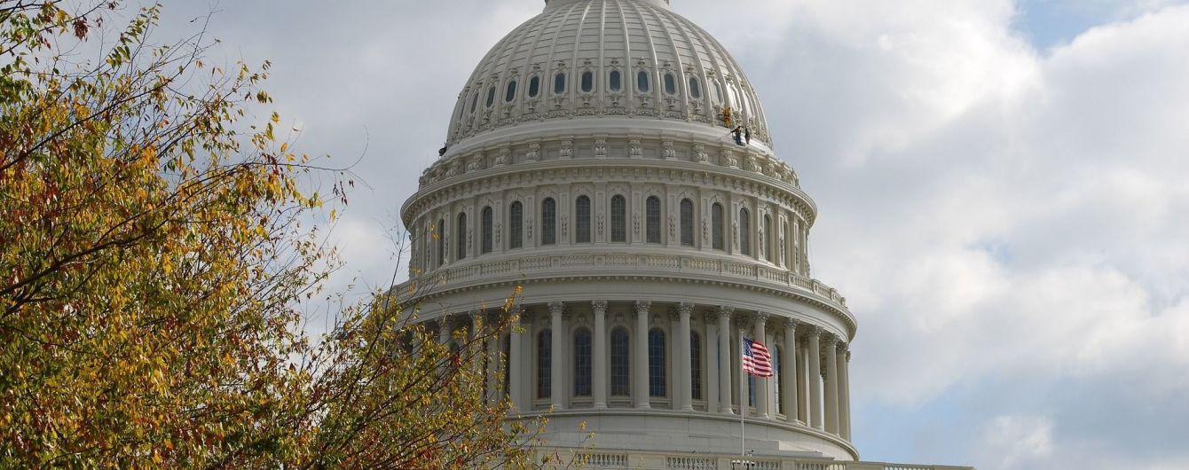 У сенаті США пропонують виділити ЄС мільярд доларів на захист від енергоресурсів РФ
