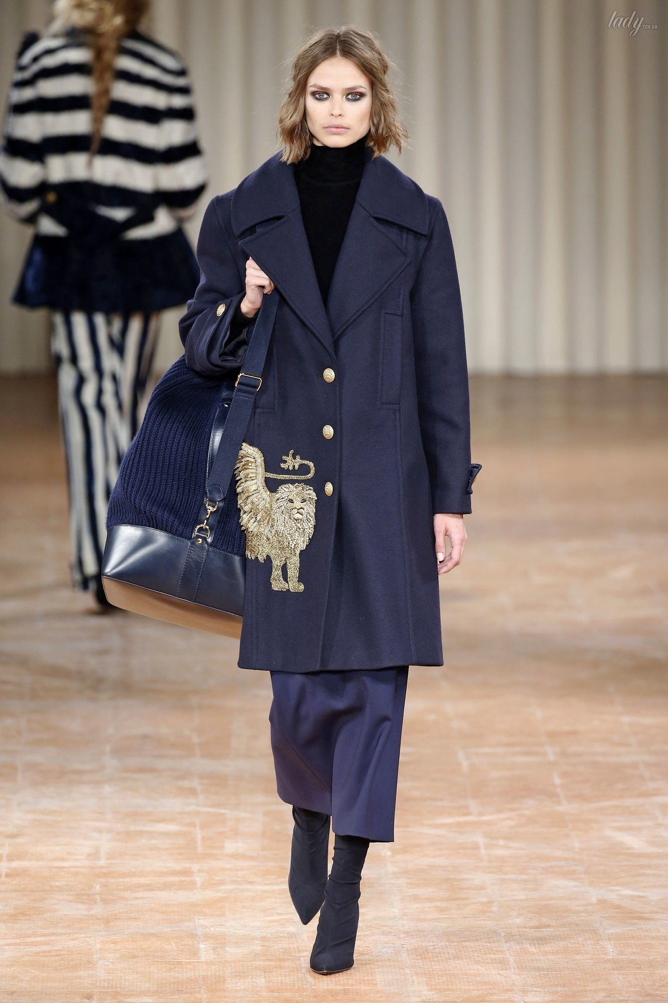 Коллекция Alberta Ferretti прет-а-порте сезона осень-зима 2017-2018_12