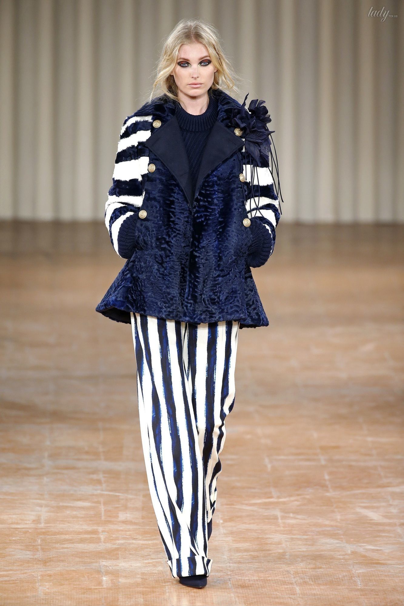Коллекция Alberta Ferretti прет-а-порте сезона осень-зима 2017-2018_6