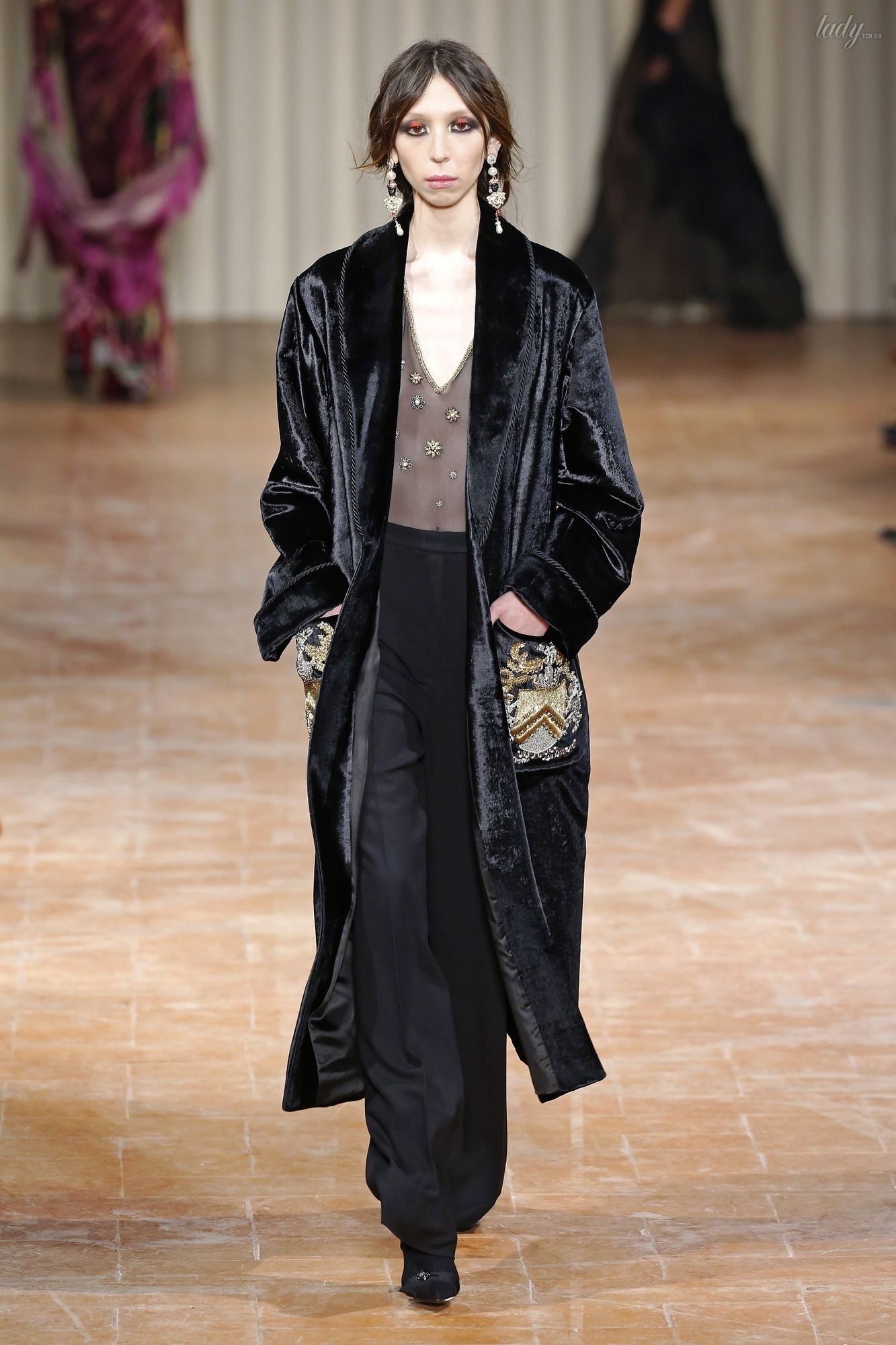Коллекция Alberta Ferretti прет-а-порте сезона осень-зима 2017-2018_32