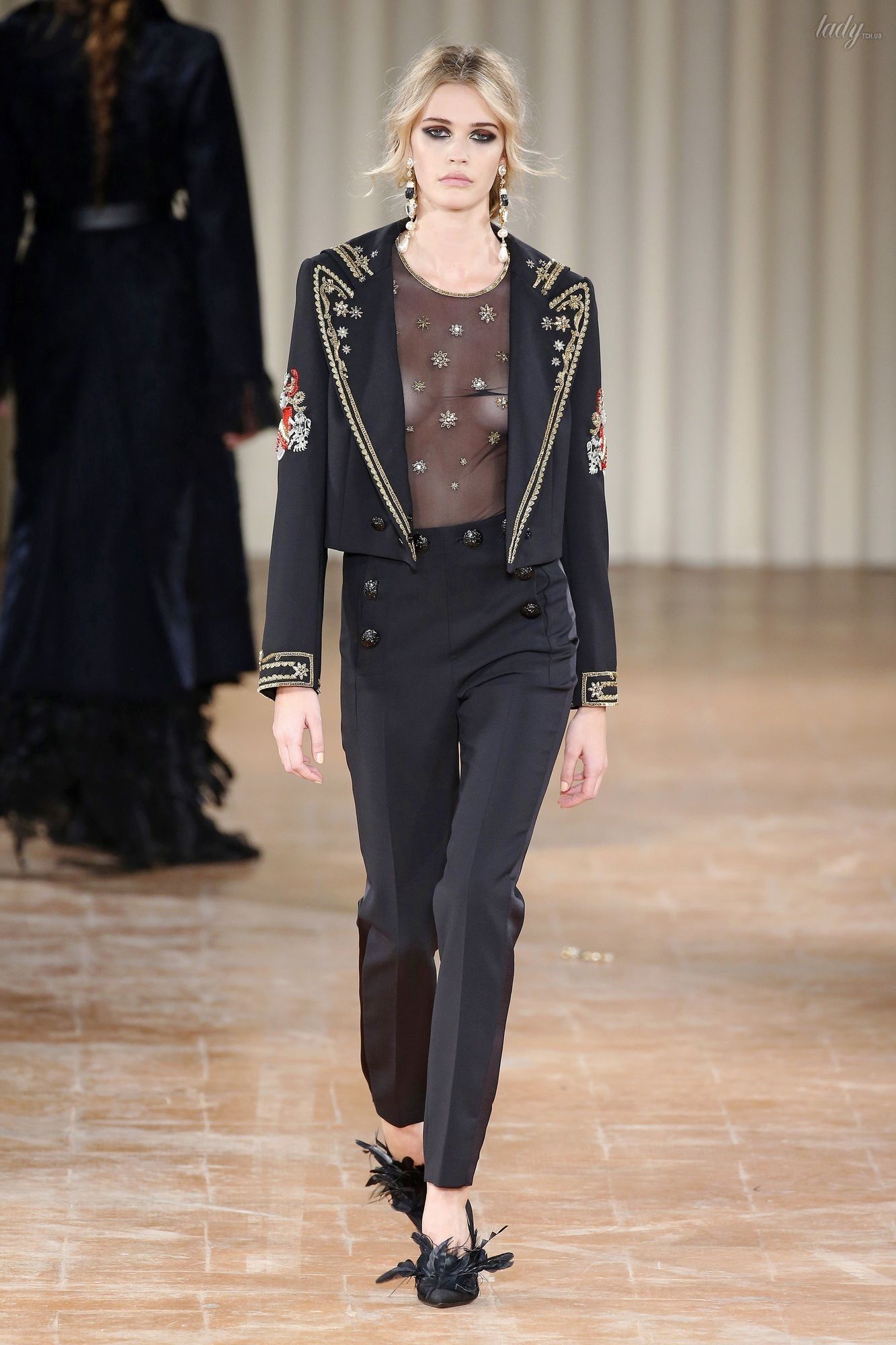 Коллекция Alberta Ferretti прет-а-порте сезона осень-зима 2017-2018_45