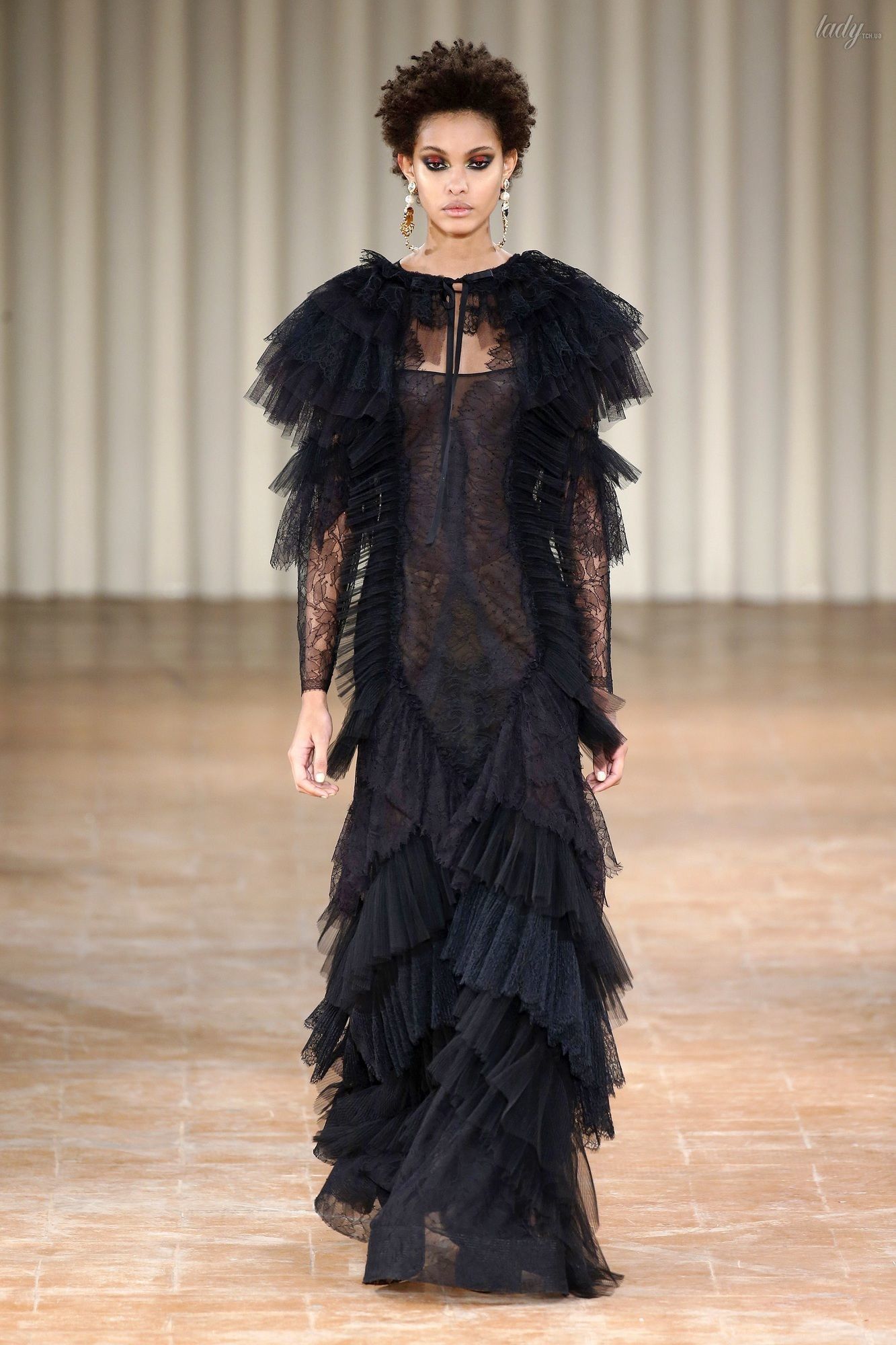 Коллекция Alberta Ferretti прет-а-порте сезона осень-зима 2017-2018_34