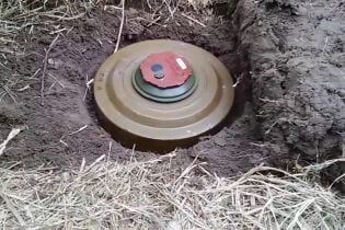 На Донбассе авто коммунальщиков подорвалось на взрывном устройстве