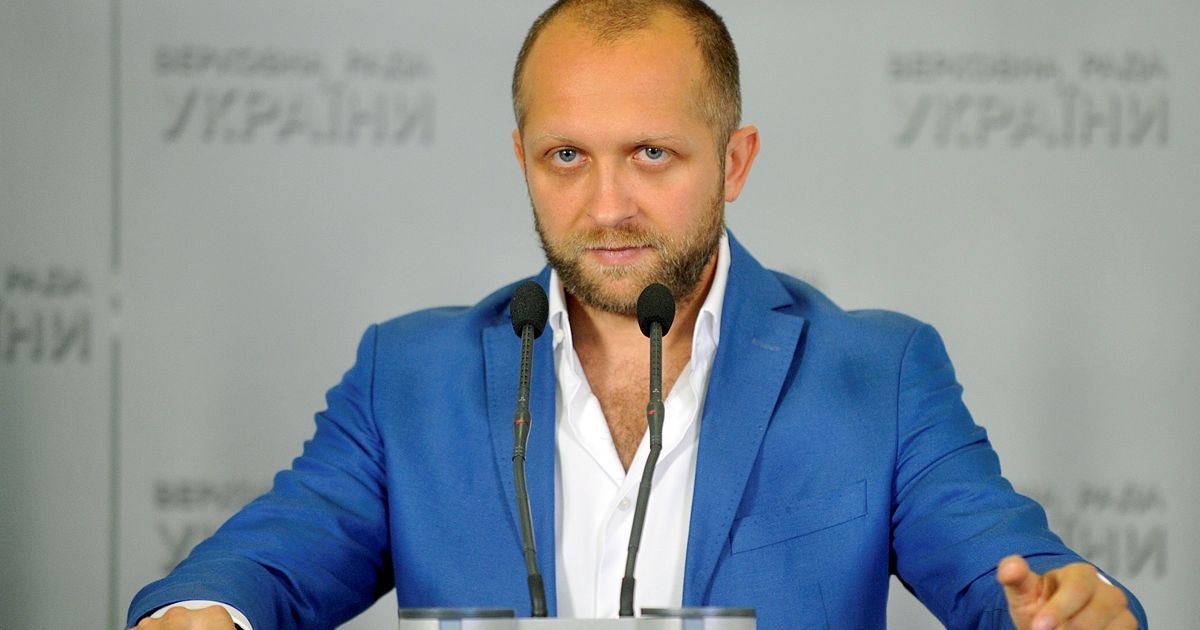 Суд разрешил снять электронный браслет "янтарному" нардепу Полякову