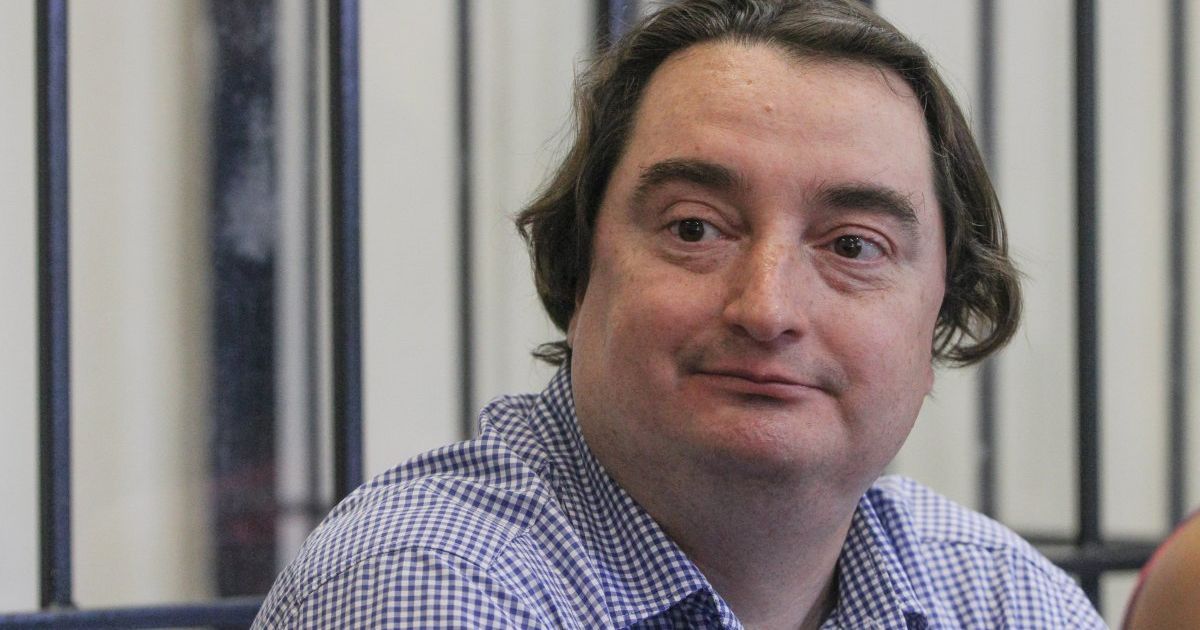Подозреваемый в вымогательстве главред "Страна.ua" Гужва попросил политического убежища в Австрии