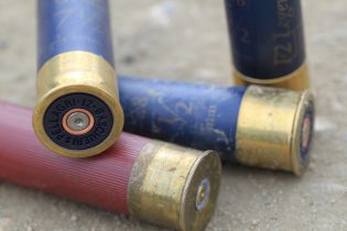 У США 21-річний молодик застрелив власних батьків і ще трьох людей