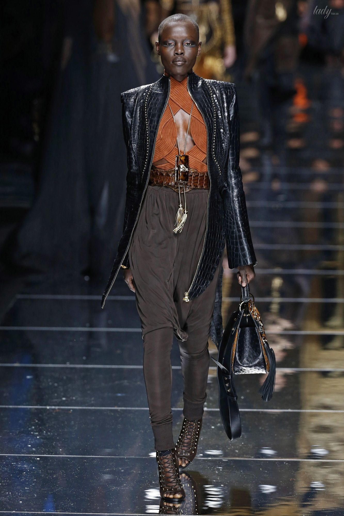 Коллекция Balmain прет-а-порте сезона осень-зима 2017-2018_67