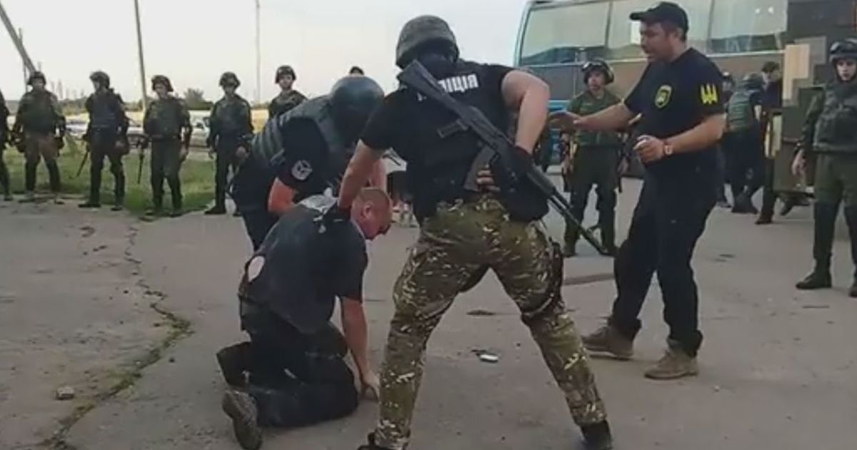 На Кіровоградщині стався масштабний конфлікт між АТОвцями та поліцією