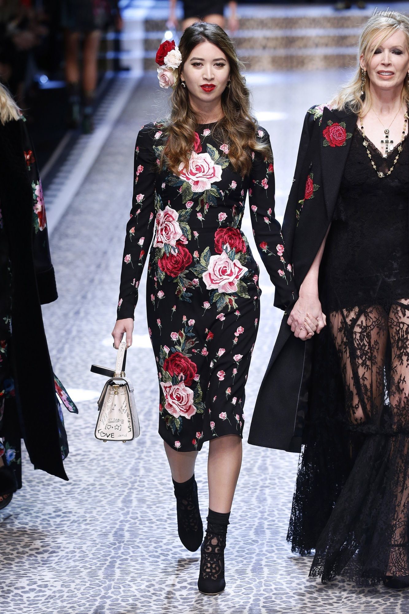 Коллекция Dolce & Gabbana прет-а-порте сезона осень-зима 2017-2018л_71