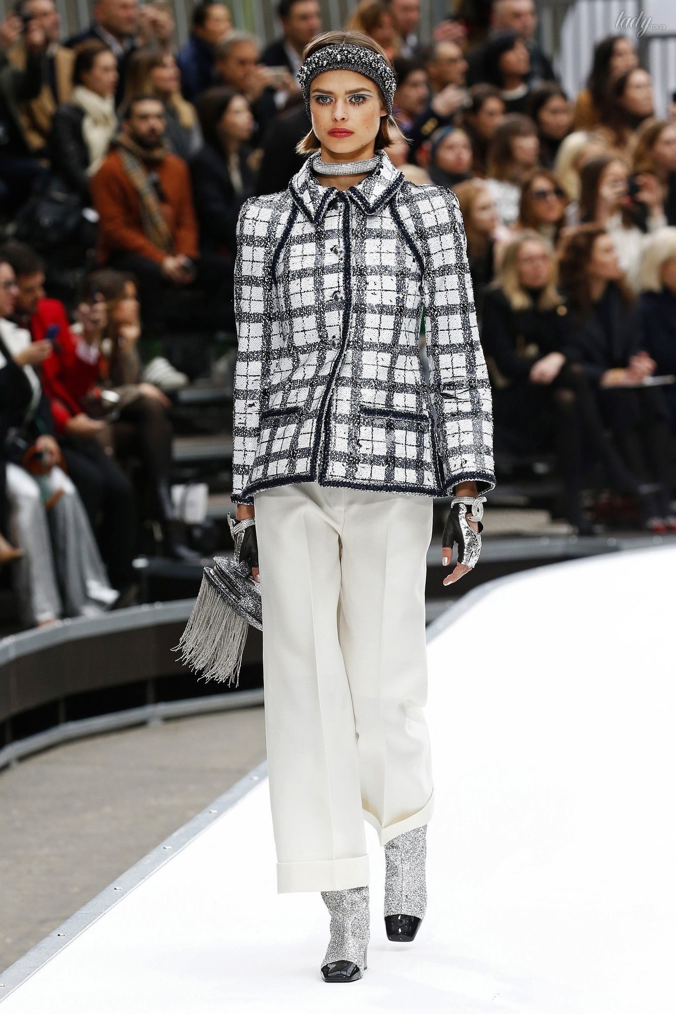 Коллекция Chanel прет-а-порте сезона осень-зима 2017-2018_2