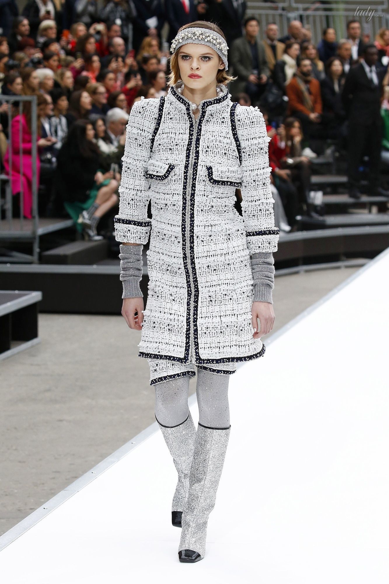 Коллекция Chanel прет-а-порте сезона осень-зима 2017-2018_1