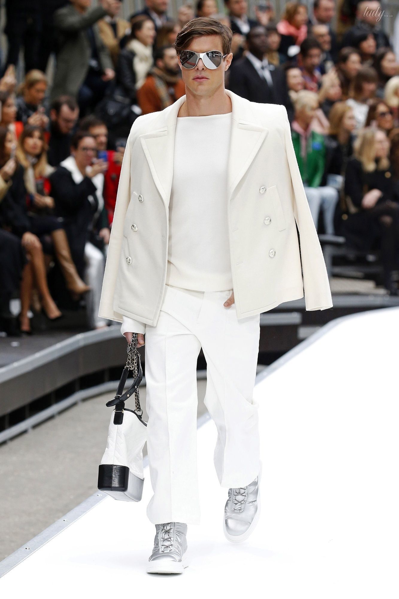 Коллекция Chanel прет-а-порте сезона осень-зима 2017-2018_24