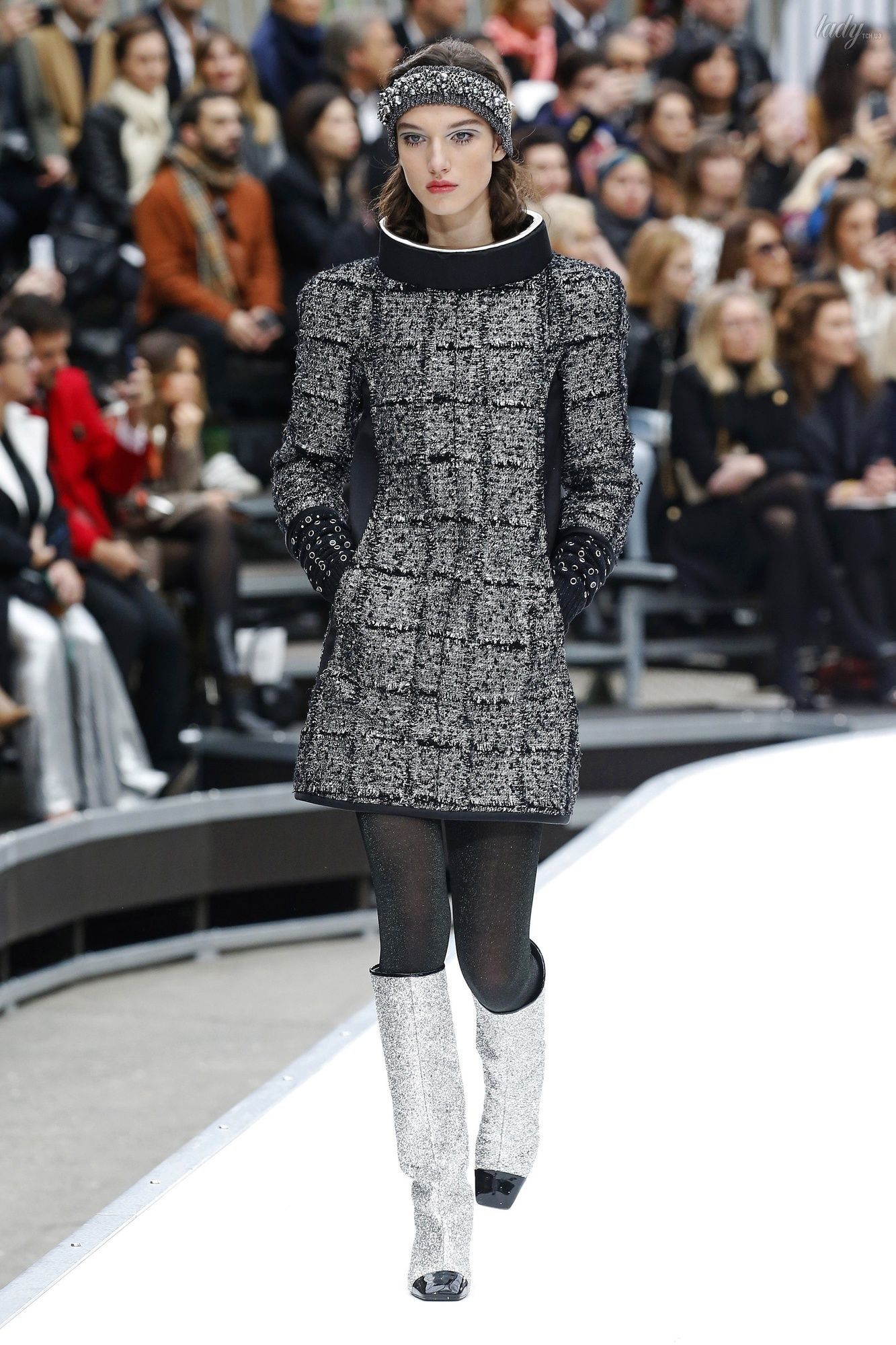 Коллекция Chanel прет-а-порте сезона осень-зима 2017-2018_14