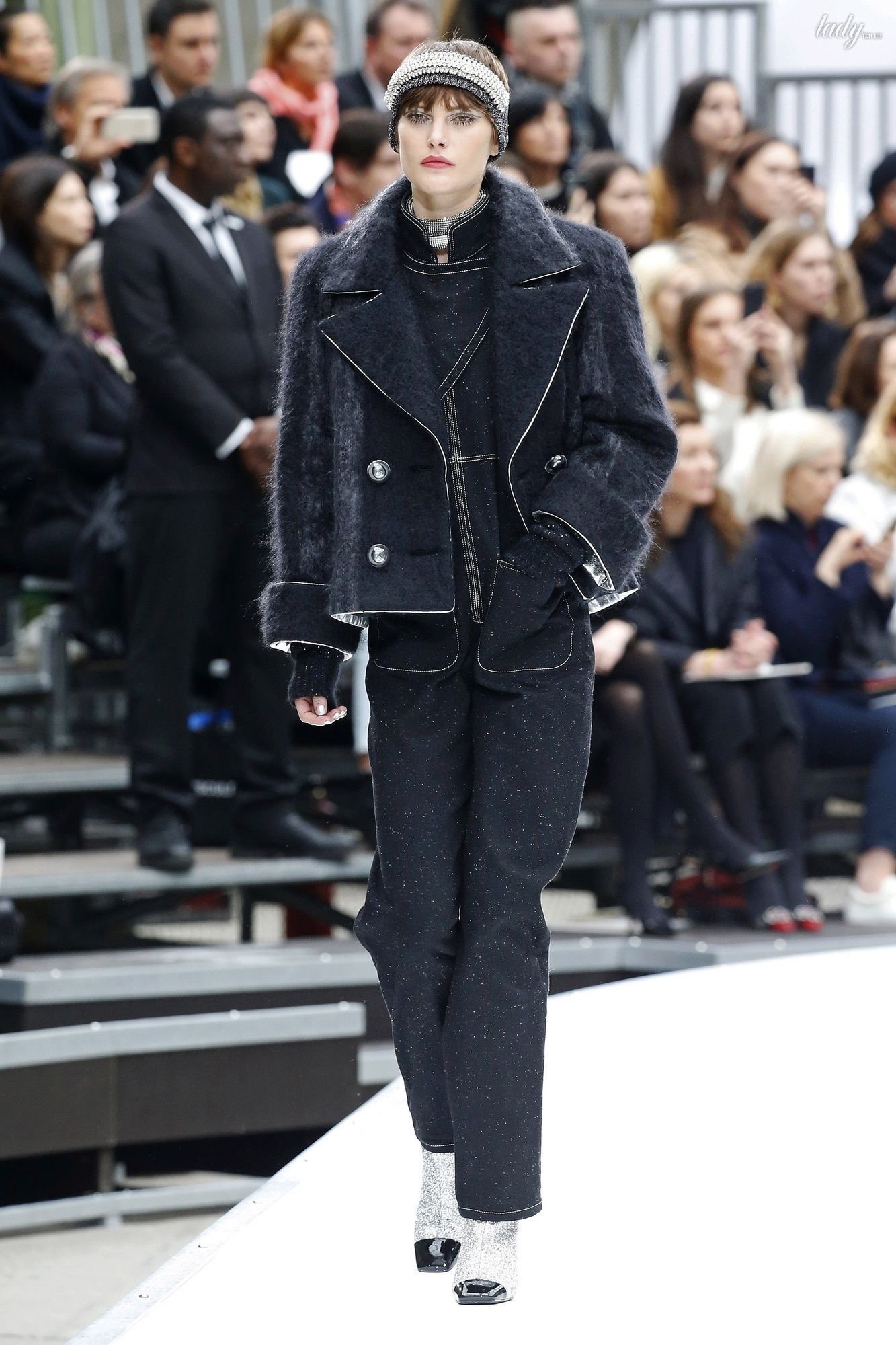 Коллекция Chanel прет-а-порте сезона осень-зима 2017-2018_10