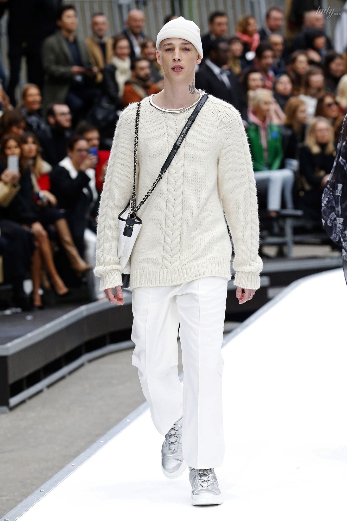 Коллекция Chanel прет-а-порте сезона осень-зима 2017-2018_28