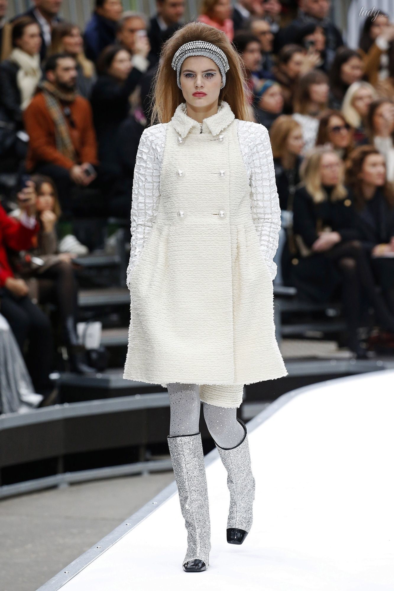 Коллекция Chanel прет-а-порте сезона осень-зима 2017-2018_16
