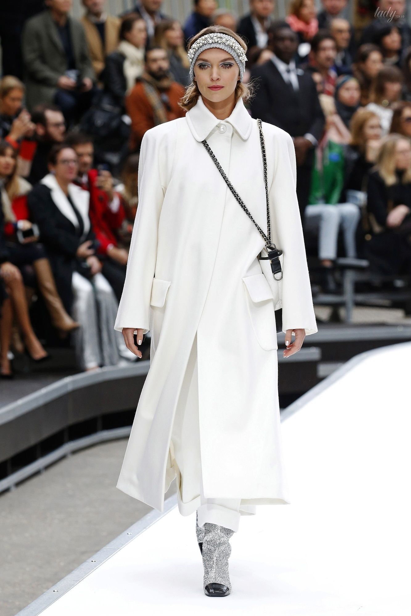 Коллекция Chanel прет-а-порте сезона осень-зима 2017-2018_21